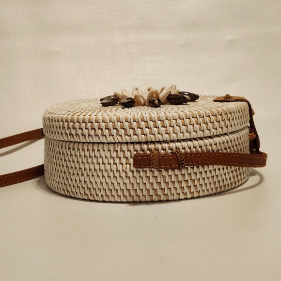 BOHO Structured Circle Straw Crossbody Bag with Seashell Patern Roundie HYACINTH - Picture 8 of 12